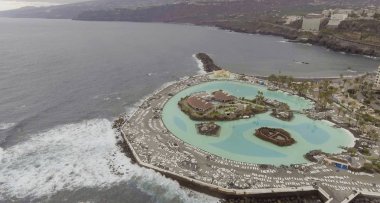 Garachico havuzları, Tenerife. Bulutlu bir günde havadan görünümü