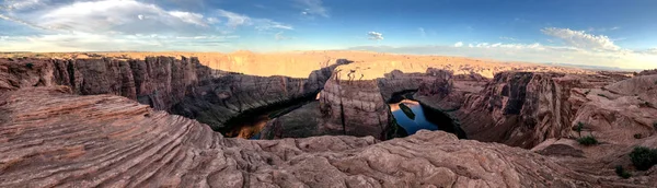 Panoramic view of Horseshoe Bend and Colorado River, USA — Stock Photo, Image