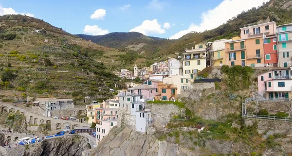 Manarola 的鸟瞰图。五的土地，从天空，意大利 — 图库照片