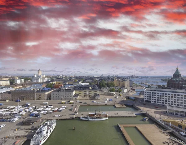 Panoramic sunset aerial view of Helsinki skyline from city port — Stock Photo, Image