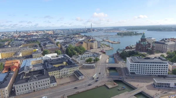 夏のヘルシンキ港と都市景観の航空写真、フィンランド — ストック写真