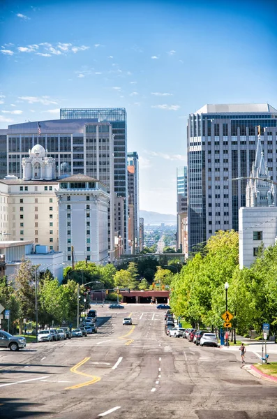 Vue d'horizon de Salt Lake City du haut de la rue 300 N, Utah — Photo