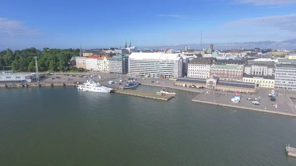 Veduta aerea del porto e del paesaggio urbano di Helsinki in estate, Finlandia — Foto Stock
