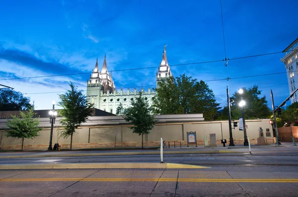 Salt Lake City, Ut - 13 Temmuz 2019: Gece Tapınak Meydanı. Tuz — Stok fotoğraf
