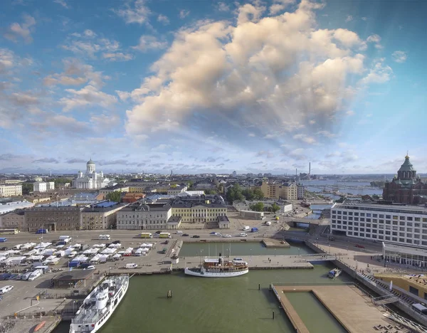 Helsinki vista aerea panoramica al tramonto, Finlandia — Foto Stock