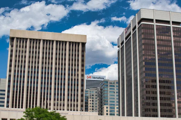 Denver, co-3 lipca 2019: panoramę miasta na pięknym letnim da — Zdjęcie stockowe