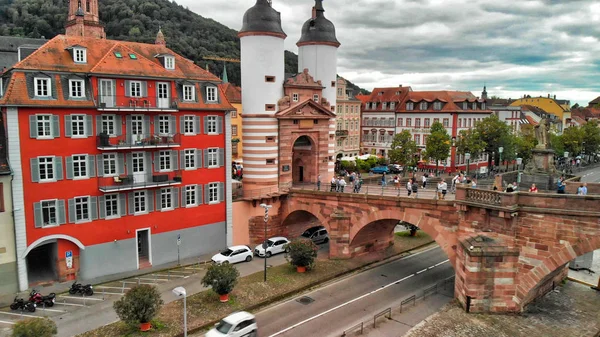 Heidelberg panorama pohled z dronu, řetězového mostu a města — Stock fotografie