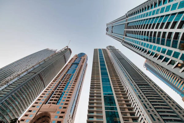 Maestosi edifici moderni del centro di Dubai. Emirato Arabo Unito — Foto Stock