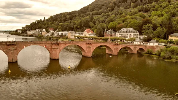 Heidelberg skyline vista aerea da drone, Ponte delle Catene e la città — Foto Stock