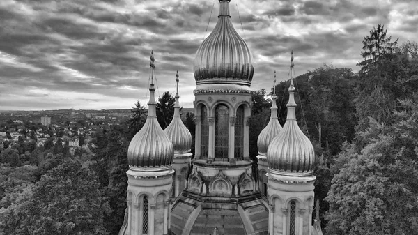 Russisch-orthodoxe kerk luchtfoto in Wiesbaden bij zonsondergang, kiem — Stockfoto