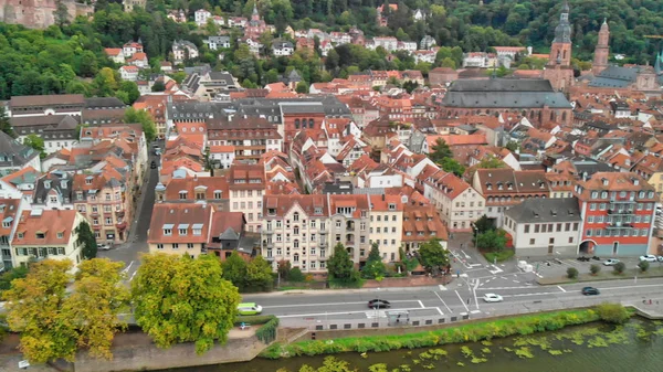 Widok na panoramę Heidelbergu z drona, mostu Łańcuchowego i miasta — Zdjęcie stockowe
