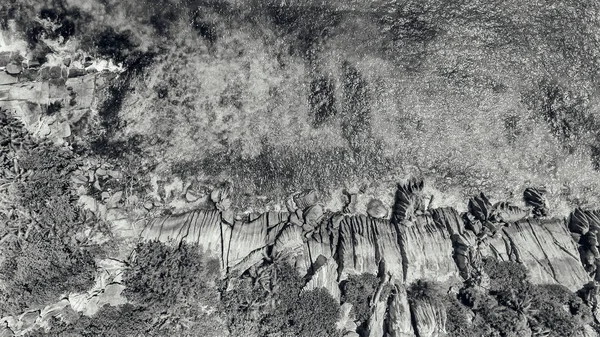 Overhead vista aerea verso il basso di incredibile spiaggia da un dro volante — Foto Stock