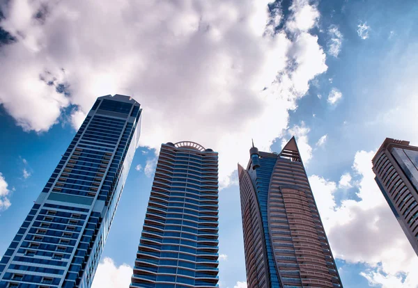 Majestosos edifícios modernos da Marina do Dubai. Emirados Árabes Unidos , — Fotografia de Stock