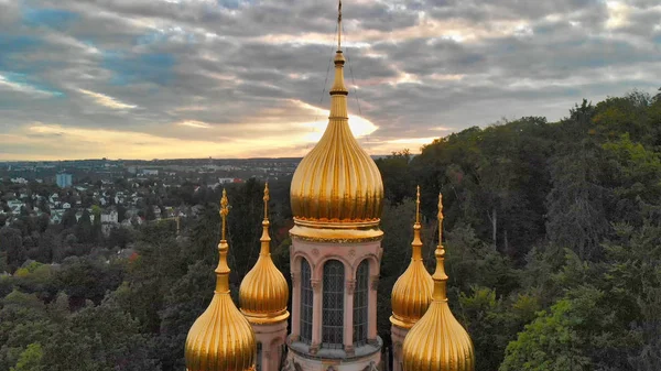 Russisch-orthodoxe Kirche Luftaufnahme in wiesbaden bei Sonnenuntergang, Keim — Stockfoto