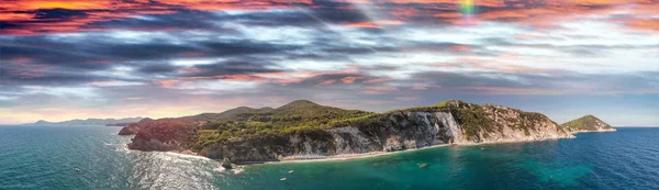 Sansone Beach, Elba Island. Aerial view of beautiful coastline o — Stock Photo, Image