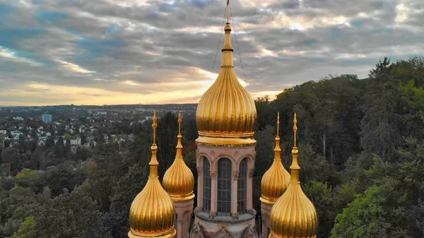 Russian Orthodox Church aerial view in Wiesbaden at sunset, Germ — Stock Photo, Image