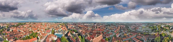 Nuremberg, Alemania. Drone vista aérea panorámica desde un mirador v — Foto de Stock