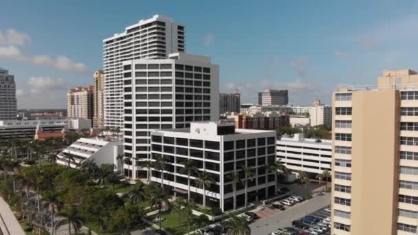 Footage Palm Beach Road Sunny Day — Stock Video