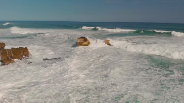 Imagens Cênicas Bela Praia Ondulada — Vídeo de Stock