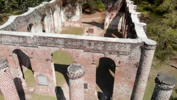 Szenische Aufnahmen Der Wunderschönen Antiken Ruinen Der Sheldon Kirche Wald — Stockvideo