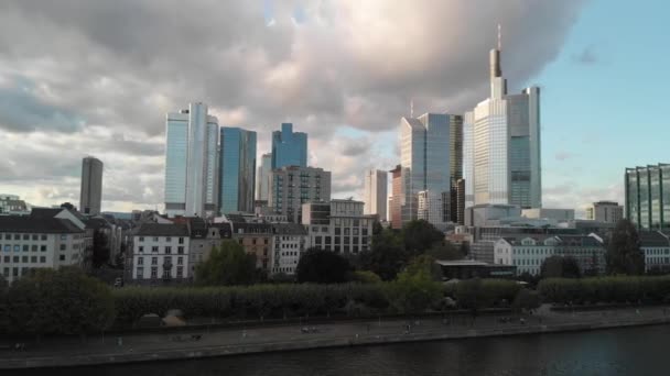 Metraje Aéreo Frankfurt Main Skyline — Vídeo de stock