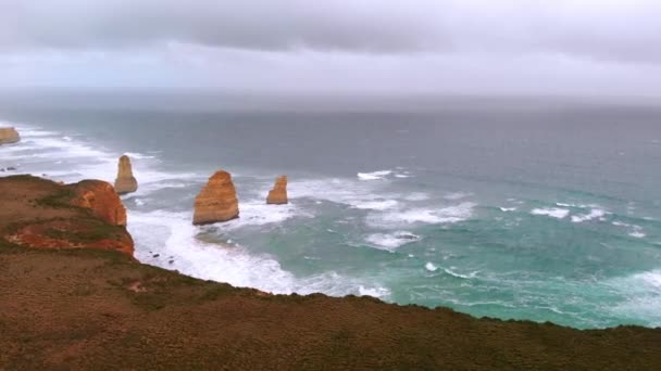 美丽的波浪海的风景镜头 — 图库视频影像