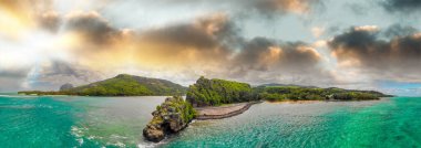 Maconde bakış açısı, Mauritius. Yüzbaşı Matthew Flinders 'ın anıtı. Mauritius Adaları 'na alışılmadık bir yol..