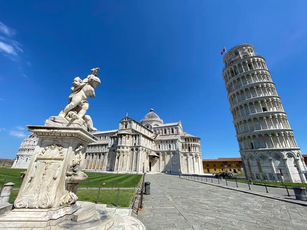 Estatua Cherub Que Encuentra Campo Milagros Pisa Tuscany Famosa Torre —  Fotos de Stock