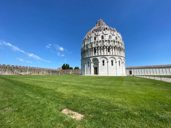 Mucizeler Tarlası Pisa Güneşli Bir Günde Turistler Olmadan Panoramik Manzara — Stok fotoğraf