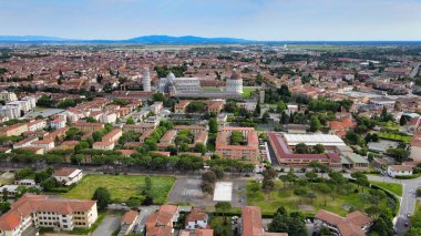 İtalya 'nın ünlü Toskana kasabası Pisa' nın inanılmaz hava manzarası