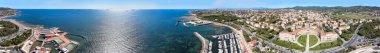 Livorno ve Lungomare 'nin muhteşem hava manzarası, ünlü Toskana kasabası. İHA 'dan İtalyan sahilleri