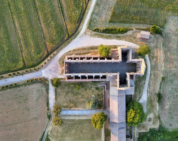 Удивительный Воздушный Вид Красивое Аббатство Сан Галгано Безкровными Стенами Тосканские — стоковое фото
