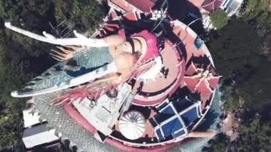 NAKHON PATHOM, THAILAND 15 ARALIK 2019 Amphoe Sam Phran 'daki Budist Tapınağı Wat Samphran Dragon Temple' ın inanılmaz hava manzarası