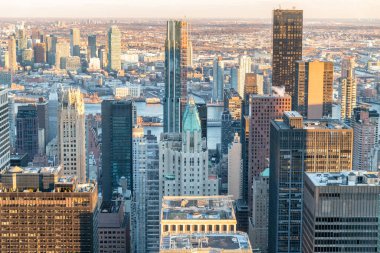 New York City, New York, ABD 'de güzel bir günde Manhattan' ın muhteşem hava manzarası..