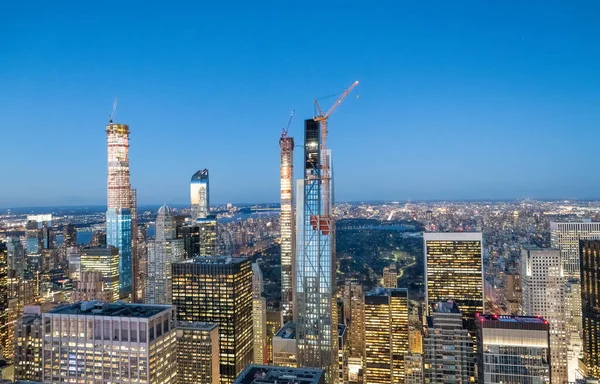 Upea Ilmakuva Manhattanin Horisonttiin Kauniina Yönä New York City Usa — kuvapankkivalokuva