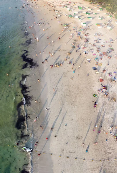 Luftaufnahme Des Schönen Strandes Mit Menschen Aus Der Luft — Stockfoto