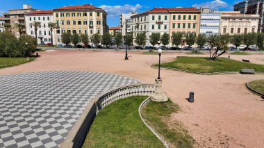 Leghorn, Toskana 'daki Mascagni Meydanı' nın muhteşem hava manzarası. İHA 'dan İtalyan sahilleri