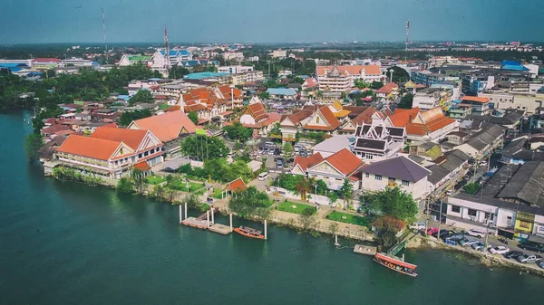 Flygfoto Över Maeklong Järnvägsmarknaden Och Stadens Skyline Thailand — Stockfoto