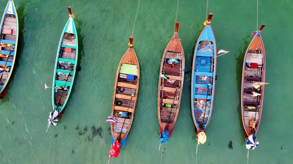 Verbazingwekkende Neerwaartse Luchtfoto Van Prachtige Long Tail Boten Thailand — Stockfoto