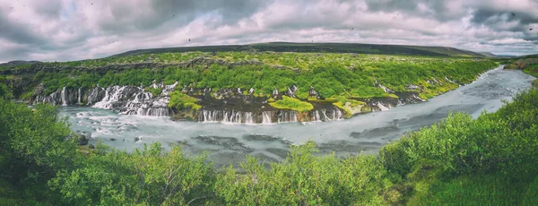 Hraunfossar Vízesések Folyó Izland Nyugati Részén Európában Nyári Szezonban — Stock Fotó