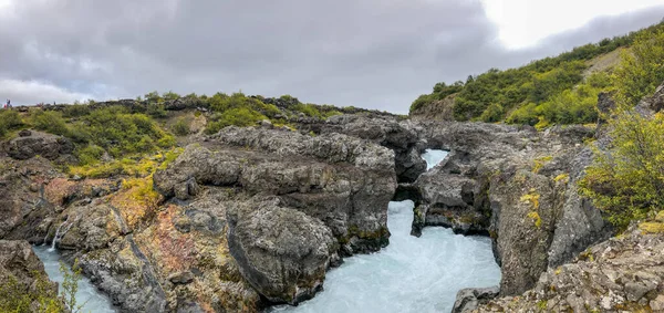 Hraunfossar Vattenfall Och Flod Västra Delen Island Europa Sommarsäsongen — Stockfoto