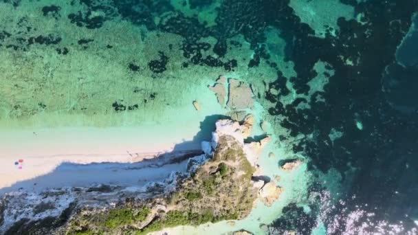 Elba Island, Italië. Prachtig uitzicht op Padulella Beach bij Portoferraio — Stockvideo