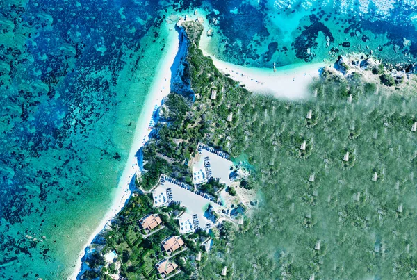 意大利 爱尔巴岛 在Portoferraio附近的Capo Bianco和Padulella海滩的无人驾驶飞机上俯瞰的令人惊奇的俯瞰景象 — 图库照片
