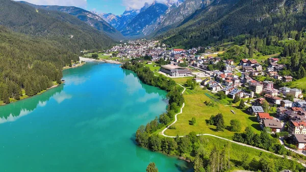 Luftaufnahme Des Sees Und Der Stadt Auronzo Sommer Italienische Dolomiten — Stockfoto