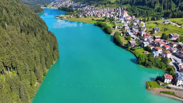 Alpin Sjö Och Damm Sommaren Utsikt Från Drönare Auronzo Italienska — Stockfoto