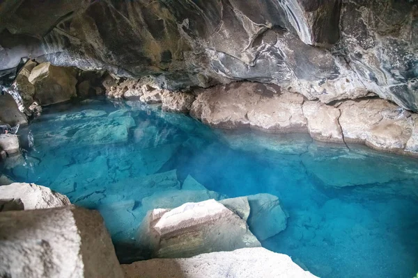 Cueva Grjotagja Con Agua Cristalina Myvatn Islandia — Foto de Stock