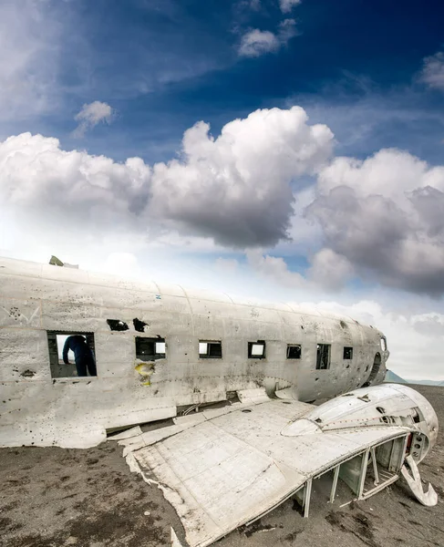 Verlaten Wrak Van Oude Vliegtuigen Een Strand — Stockfoto