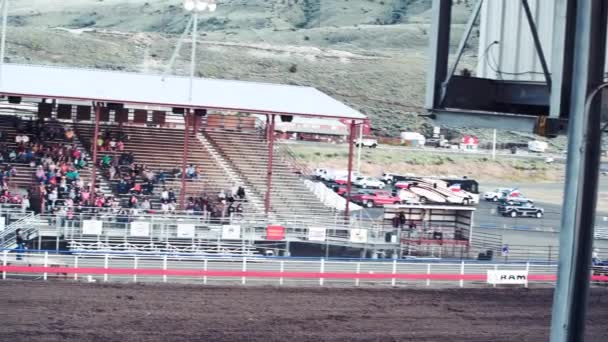 KODY, WY - LIPIEC 2019: Panoramiczny widok na Park Stampede Rodeo — Wideo stockowe