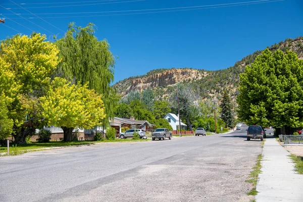Maaseututie Lähellä Glendalea Utahissa — kuvapankkivalokuva