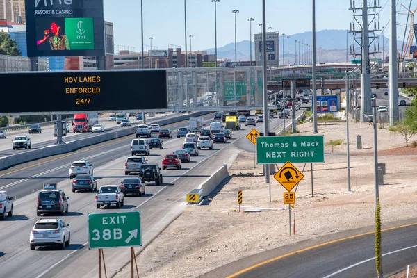 Las Vegas Juillet 2019 Route Urbaine Circulation Par Une Belle — Photo